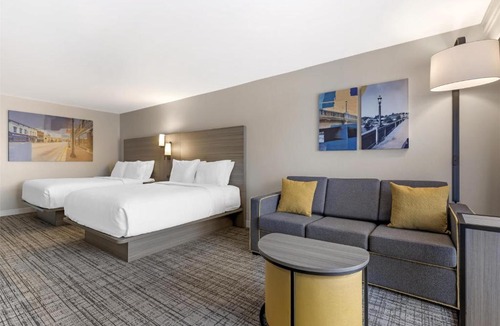 West Dundee Hotel | Best Western Plus Elgin - Chicago