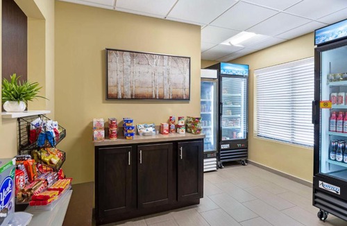Thornburg Hotel | Best Western Plus Thornburg Inn & Suites
