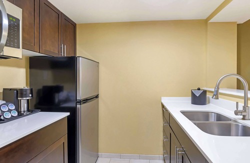 Thornburg Hotel | Best Western Plus Thornburg Inn & Suites