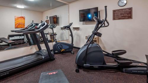 Wa Keeney Hotel | Best Western Plus Wakeeney Inn & Suites