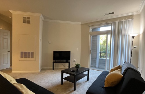 North Bethesda Apartment | Bethesda Getaway by Metro