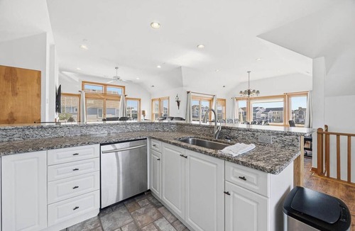 Buck Island Condo | Big Blue (South) | 1,625 ft to the beach | Hot Tub, Dog Friendly, and Community Pool