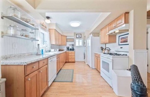 West Cape May Cottage | Big Bungalow - Spacious Comfort Awaits!