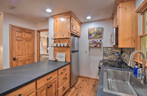 Big Canoe Cabin | Big Canoe Cabin w/Mountain View, Hiking & Lake!
