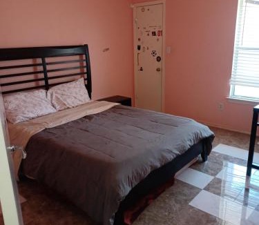 Pflugerville House | Big Cosi Room Near Austin