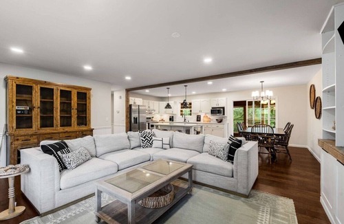 East Ellijay House | Big, Cozy Home w/Fire Pit in the Heart of Ellijay