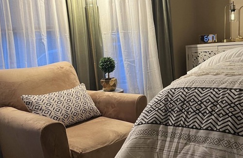 Matawan House | Big Gorgeous Home Close to the Beach