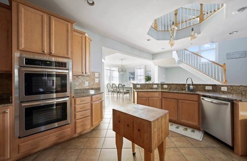 Fenwick Island House | Big Yellow House 100 steps from DE/MD Beach