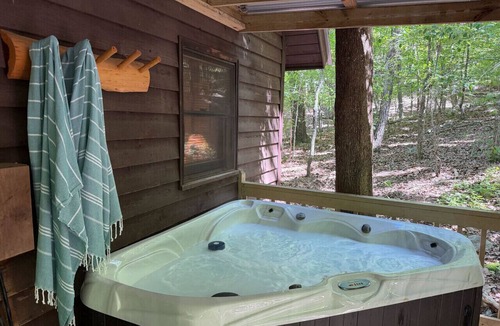 Mentone Ski Chalet | Bird`s Eye View | Hot Tub, Fire Pit, Near DeSoto