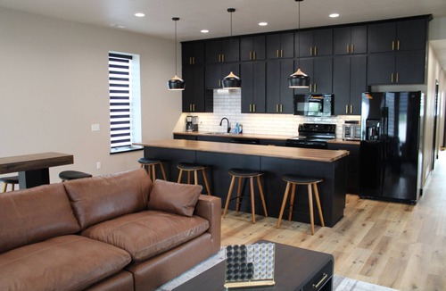Stanton Apartment | Bird's Eye View of Stanton