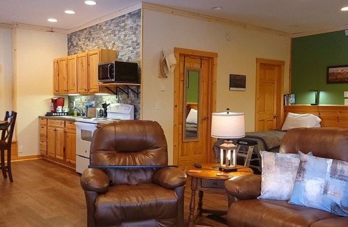 Custer Cabin | Bison Pines-Peace & Quiet South of Custer on 51 acres. No Cleaning Fee!