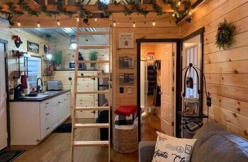 Dunlap Cabin | Black Bear Bungalow at Coops Creek Cabins