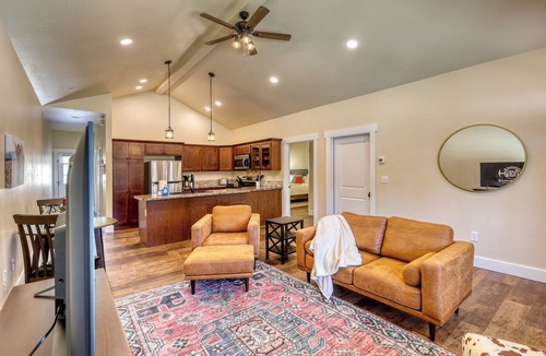 Rockerville Condo | Black Hills Hub with King Bed-Minutes from Mt. Rushmore