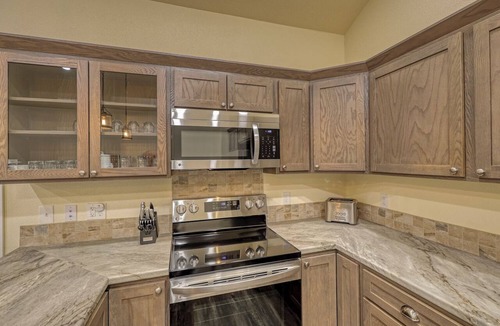 Rockerville Condo | Black Hills Retreat-Quiet Escape in Rockerville King Bed