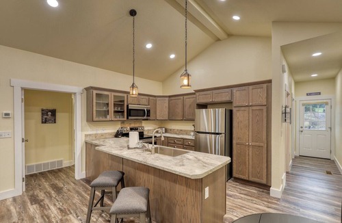 Rockerville Condo | Black Hills Retreat-Quiet Escape in Rockerville King Bed