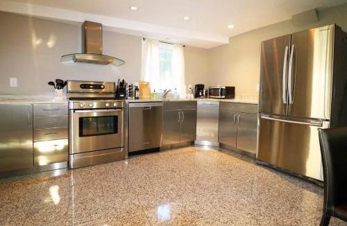 Princeton House | Blissful Spacious Home Heart Of Princeton 3BR
