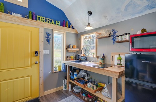 Rising Fawn Apartment | 'Blue Dream' Cabin in Rising Fawn w/Fire Pit!
