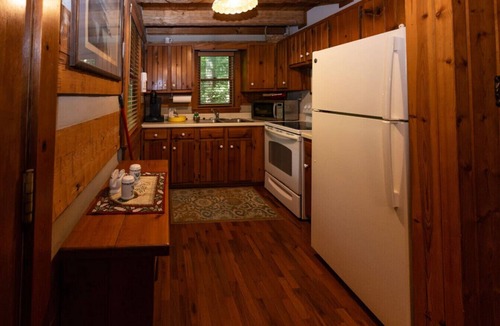 Cosby Cabin | Blue Heaven-Quaint, cozy, authentic log cabin