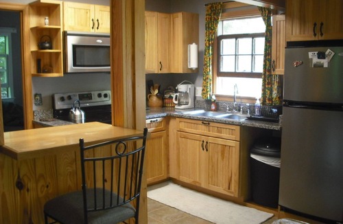 Front Royal Cabin | Blue Mountain Cabin, secluded, perfect for couples, near main road