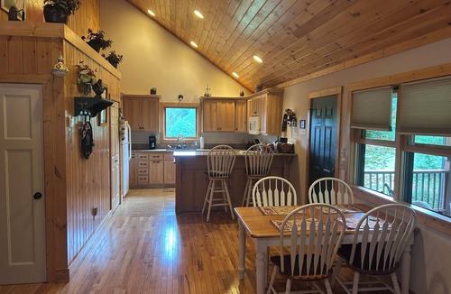 West Jefferson Cabin | Blue Ridge Mountains
