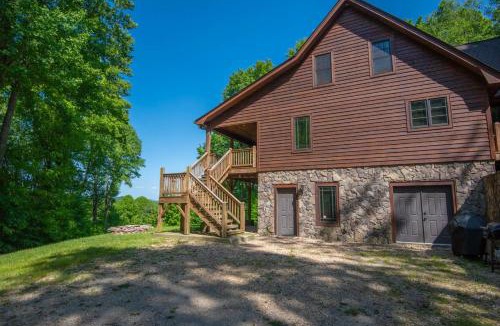 Creston House | Blue Ridge Mountain Retreat - 30 acres to explore & VIEWS, Sleeps 15