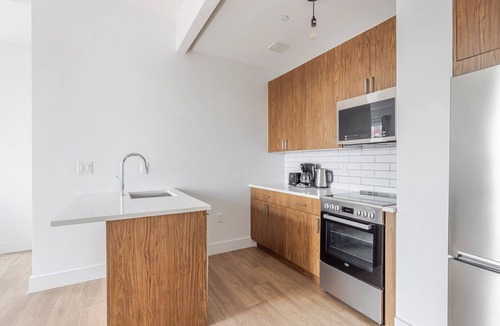 Boerum Hill Apartment | Blueground | Boerum Hill, rooftop, nr Brooklyn Bridge