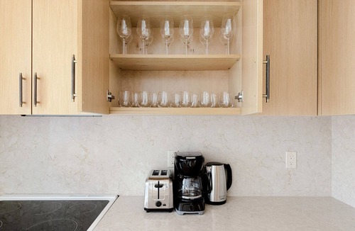 Boerum Hill Apartment | Blueground | Boerum Hill, rooftop, nr Brooklyn Bridge