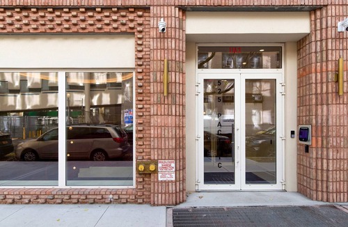 Boerum Hill Apartment | Blueground | Boerum Hill, rooftop, nr Brooklyn Bridge