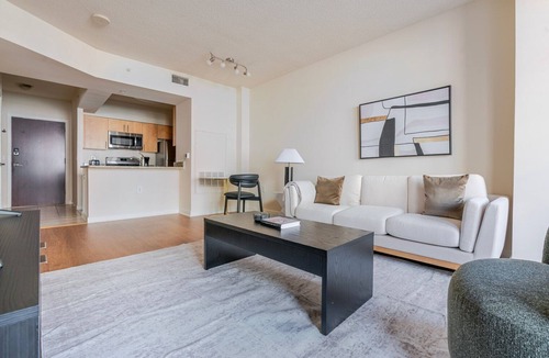 West End Apartment | Blueground | West End, rooftop pool, nr Lincoln Memorial