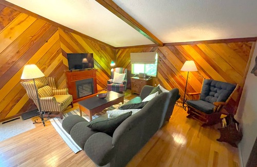 McGregor Hotel | Bluffside Chalet Suite