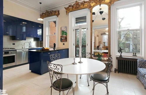 Boerum Hill House | Boerum Hill historic brownstone, close to all subways, on tree-lined street