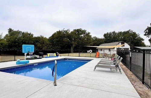 Lawton Villa | Book Main Wichita Mountains Lodge by Medicine Pk