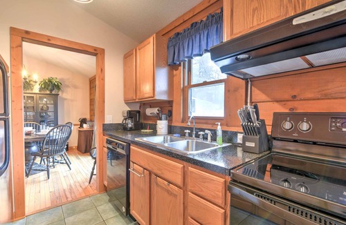 Boone Cabin | Boone Cabin on Private Lot < 13 Mi to Sugar Mtn!