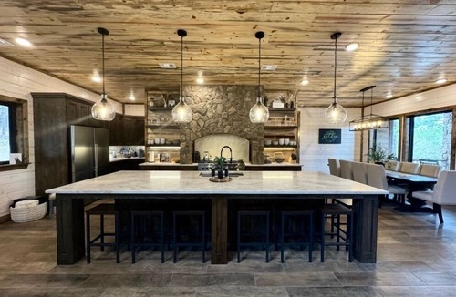 Pickens Cabin | Boulder Ridge Lodge - new in ground pool!