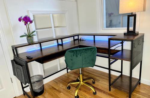 McGinley Square House | BP STAYS - Hotel-Style, No Host, Professionally Managed ID255