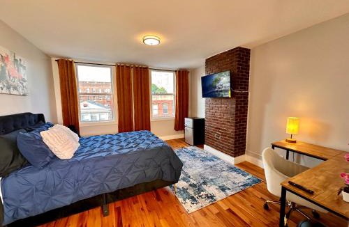McGinley Square House | BP STAYS - Hotel-Style, No Host, Professionally Managed ID265
