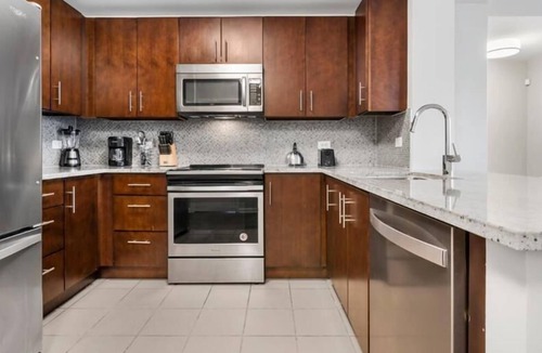 Hudson Exchange Apartment | Brand New 2BR | Free WiFi | Full Kitchen | Access to NYC