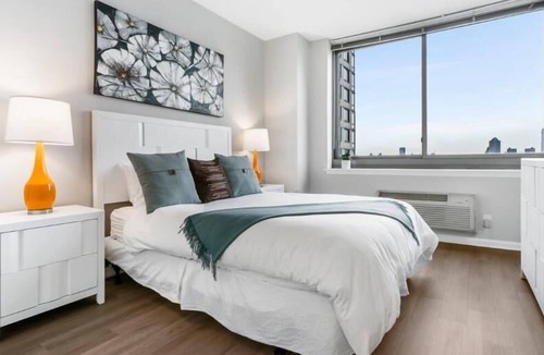 Hudson Exchange Apartment | Brand New 2BR | Free WiFi | Full Kitchen | Access to NYC