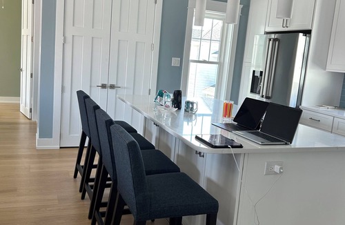 Stone Harbor House | BRAND NEW BAY VIEW 4 Bed 3.5 Bath Home in downtown Stone Harbor w/decks & pool!