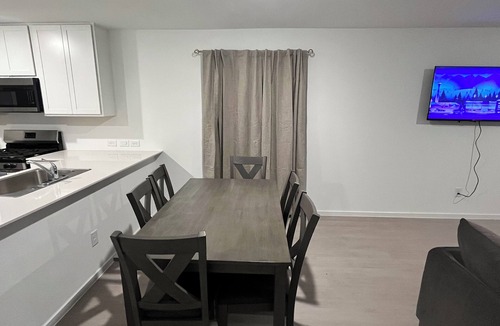 Conroe House | Brand New Cozy 3 BD w/Fiber optic nested in quite Cul De SAC. Ultra modern
