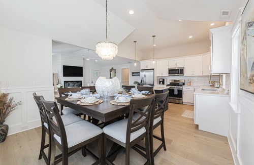 North End Condo | Brand New Luxury Beach Condo: 3BR/2.5BA Steps from the Ocean!