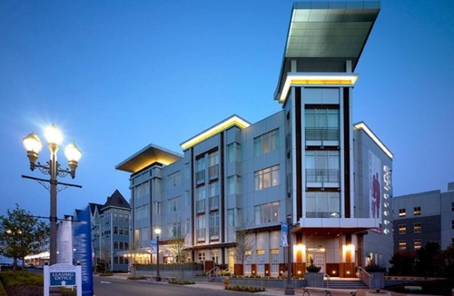 Long Branch Hotel | Breathtaking Beach Close from Your Door Steps | Suite w/Living area