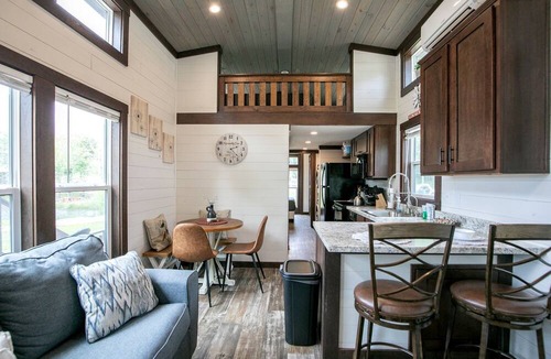 Tracy City Cottage | Breathtaking Cottage with Fire Pit in Tracy City, Tennessee