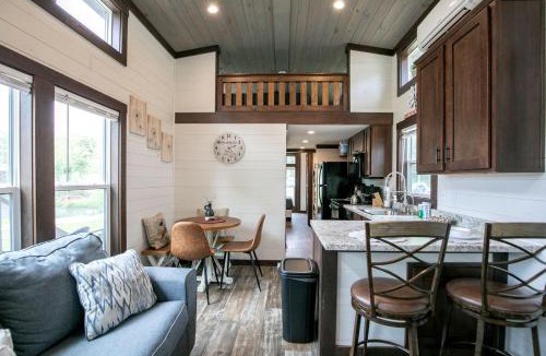Tracy City House | Breathtaking Cottage with Fire Pit in Tracy City, Tennessee