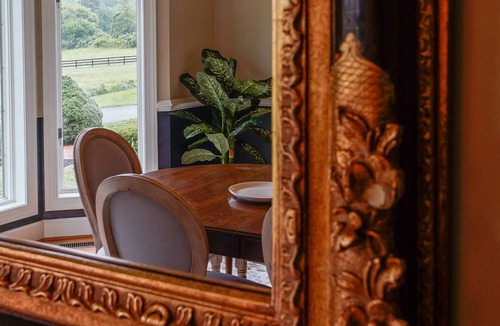 Round Hill House | Breathtaking private retreat near Est. Wineries & Breweries