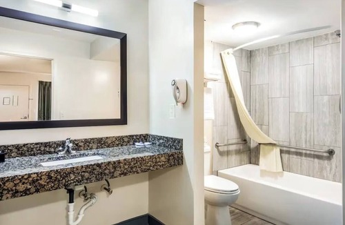North Chesterfield Hotel | Brentwood Inn Richmond South