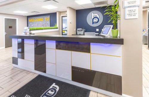 Council Bluffs Hotel | BridgePointe Inn & Suites by BPhotels, Council Bluffs, Omaha Area