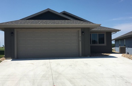 Arnolds Park House | Bridges Bay Ranch style, single story home with 3 bedrooms and 2 bathrooms