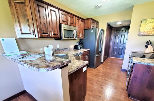 Spirit Lake Villa | Bridges Bay Vacation Cabin 113