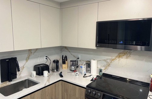 Greenwood Apartment | Bright 2-bedroom apartment with Heat & AC overlooking Coney Island, Brooklyn